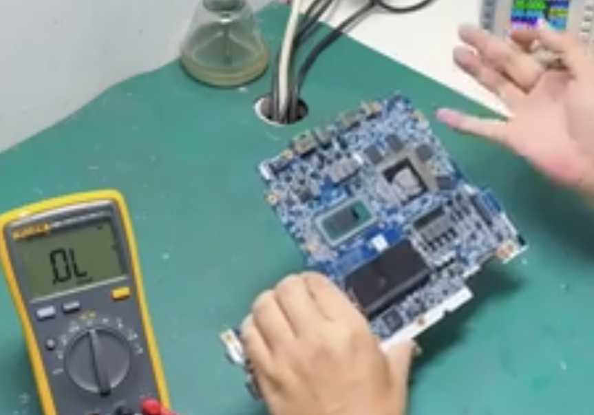 成都蘋果A2338筆記本不開機(jī)黑屏維修案例 技術(shù)資訊 第1張-成都十五維修